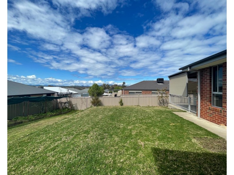 258 Vickers Road, Lavington NSW 2641
