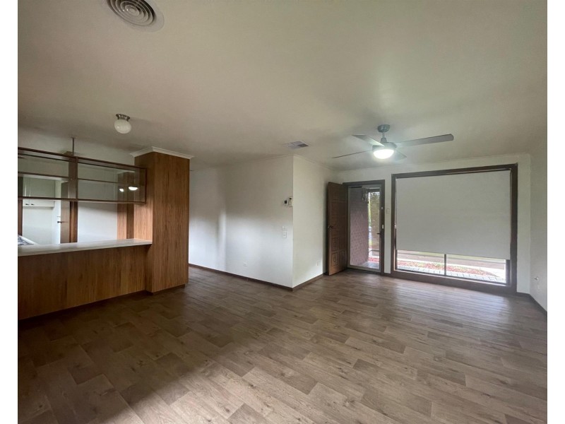 2/481 Neville Street, Lavington NSW 2641