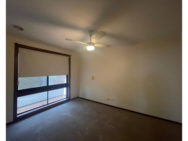2/481 Neville Street, Lavington NSW 2641