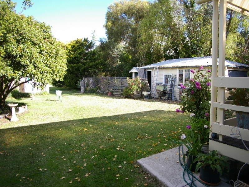 140 Bridge Street, Uralla NSW 2358