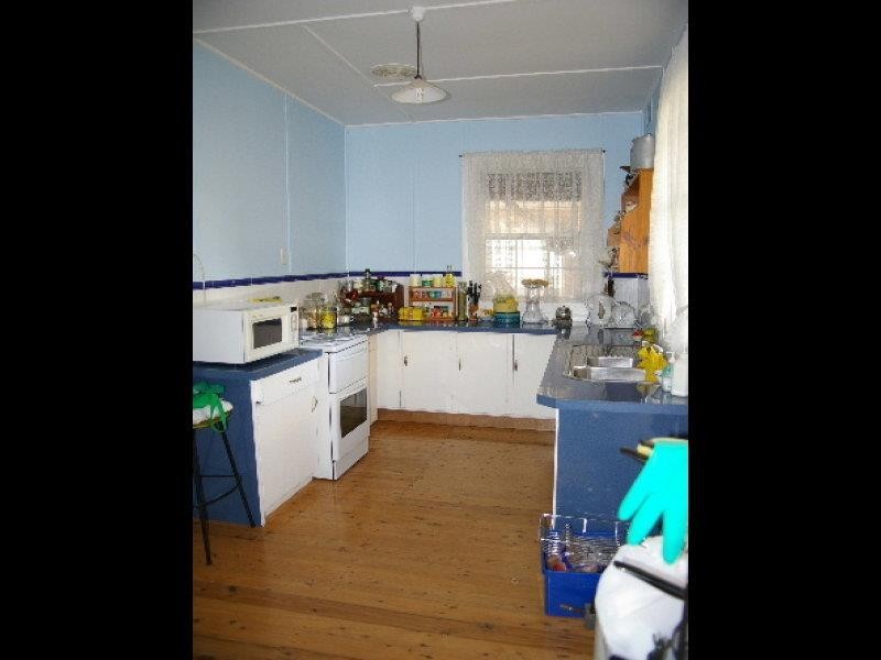 140 Bridge Street, Uralla NSW 2358