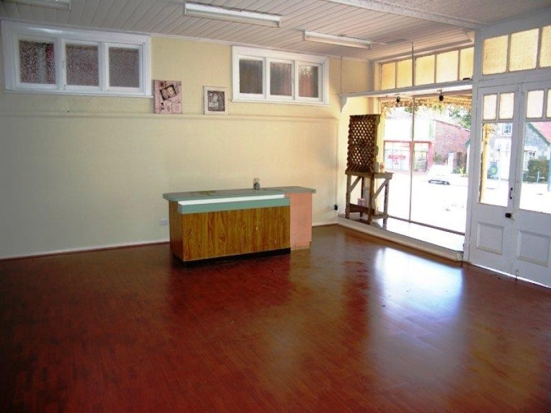 80 Bridge St, Uralla NSW 2358