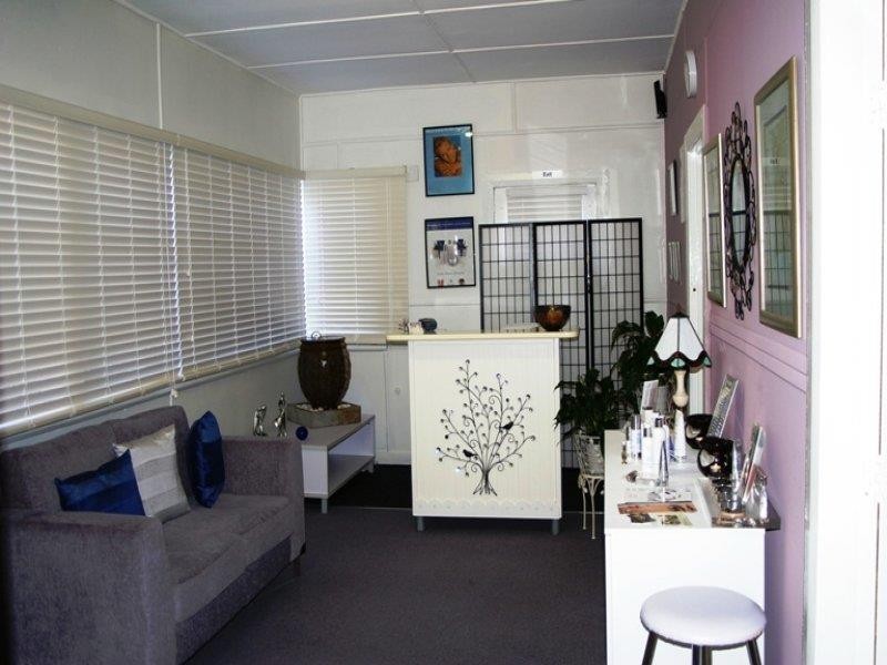 80 Bridge St, Uralla NSW 2358