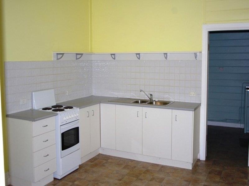 78 Queen St, Uralla NSW 2358