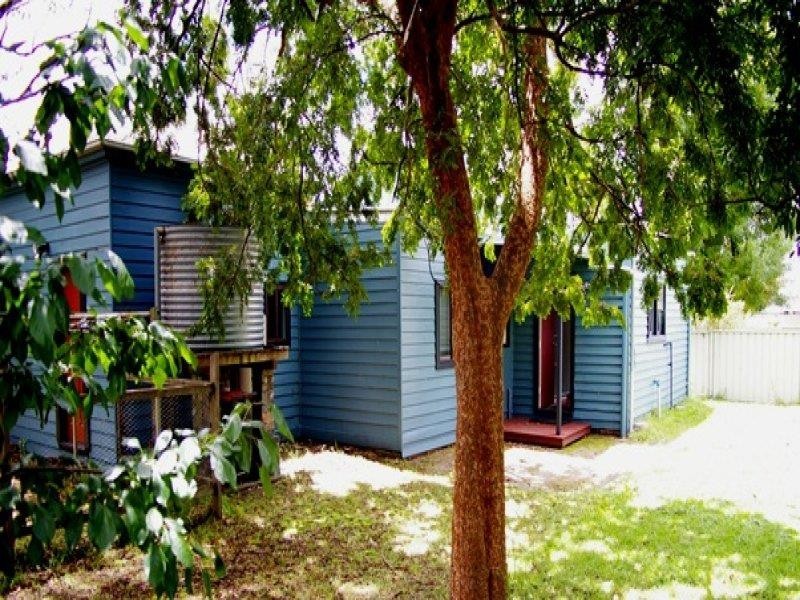 78 Queen St, Uralla NSW 2358