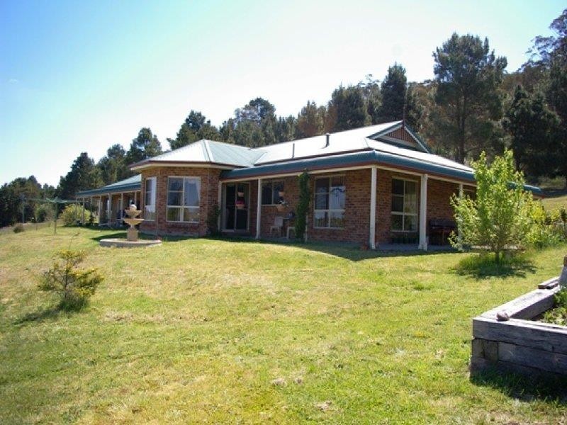 10 Fitzroy St, Uralla NSW 2358