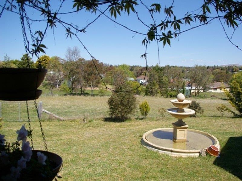 10 Fitzroy St, Uralla NSW 2358