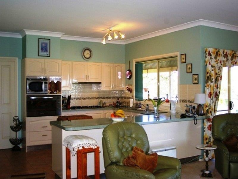 10 Fitzroy St, Uralla NSW 2358