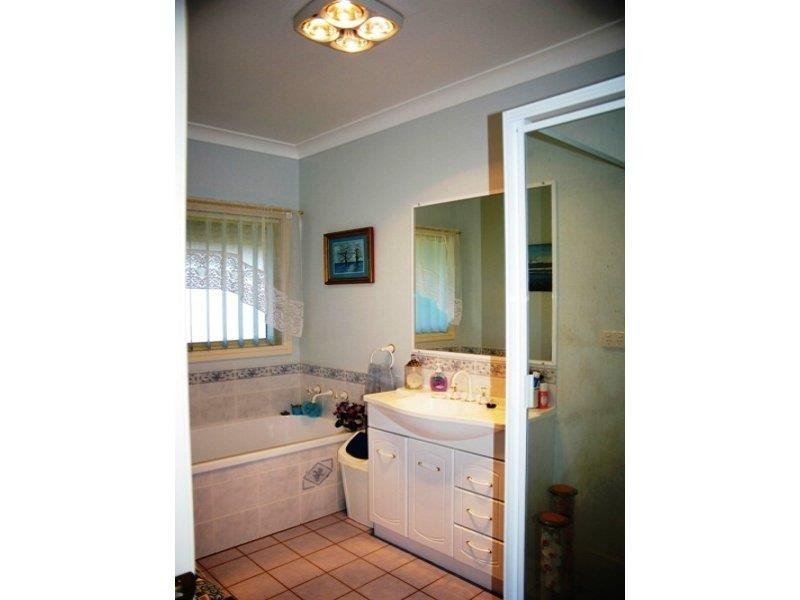 10 Fitzroy St, Uralla NSW 2358