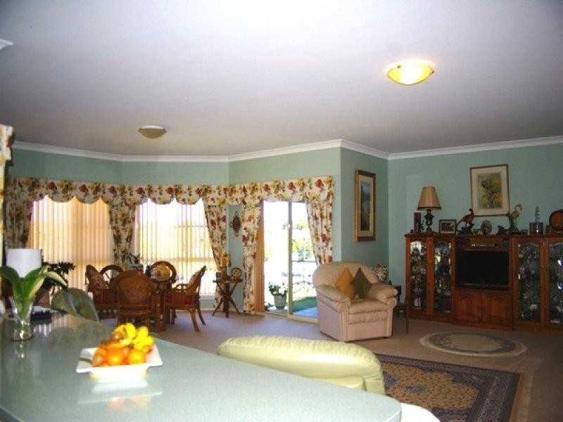 10 Fitzroy St, Uralla NSW 2358