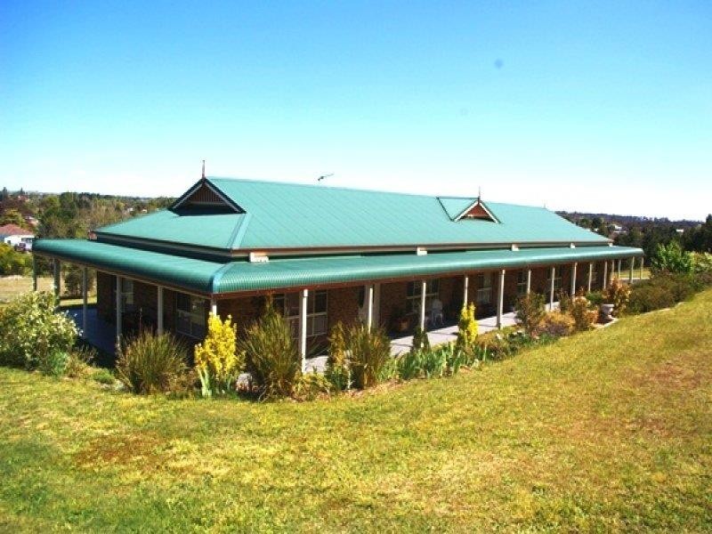 10 Fitzroy St, Uralla NSW 2358