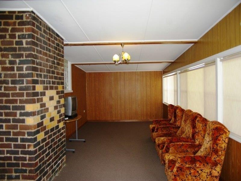 135 Bridge St, Uralla NSW 2358