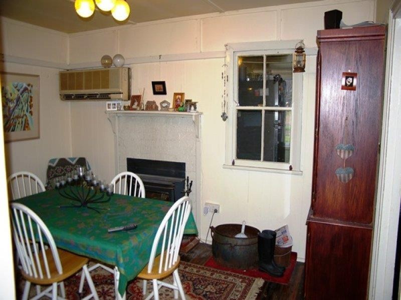 13 Rifle Range Road, Uralla NSW 2358