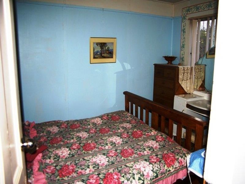 13 Rifle Range Road, Uralla NSW 2358