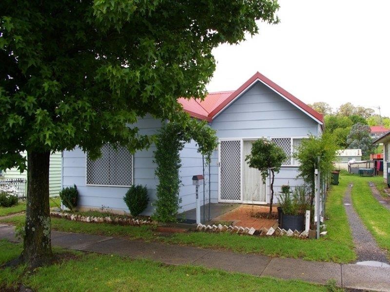 58E Fitzroy St, Walcha NSW 2354