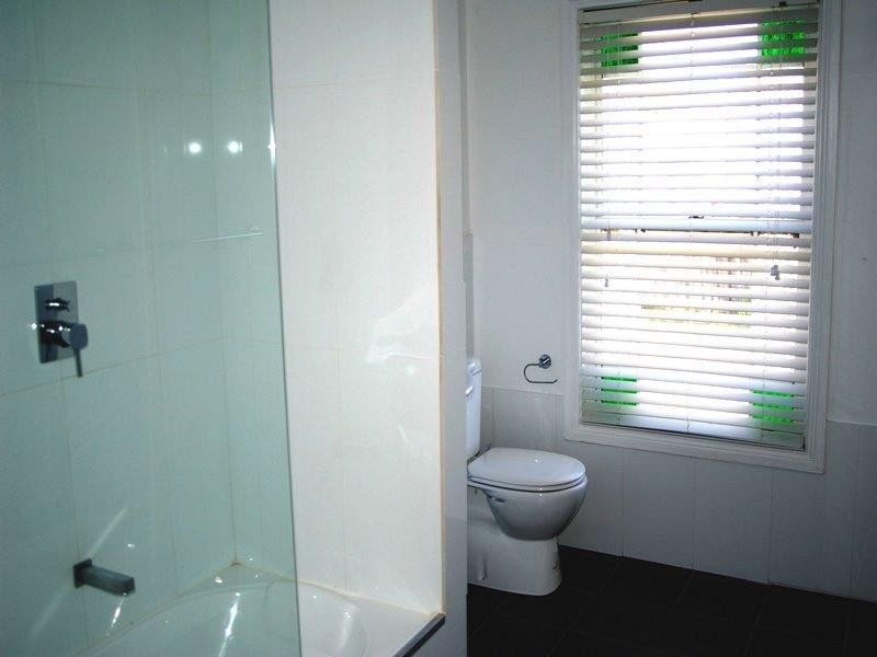 81 Bridge St, Uralla NSW 2358