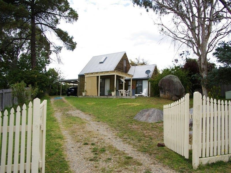 22 Fitzroy Street, Uralla NSW 2358