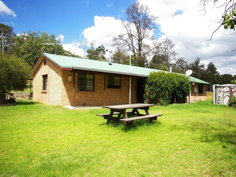 105 Everton Vale Road Road, Rocky River NSW 2358