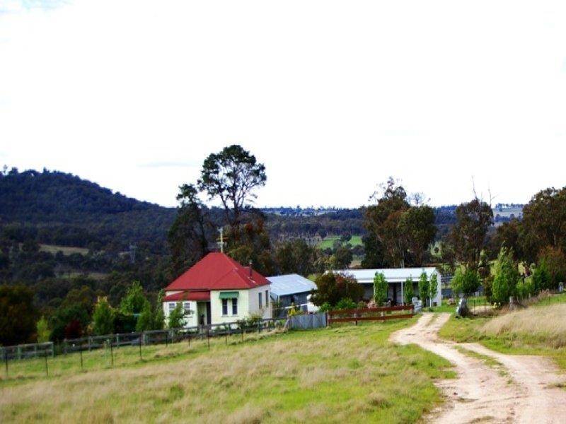 6362 New England Hwy, Uralla NSW 2358