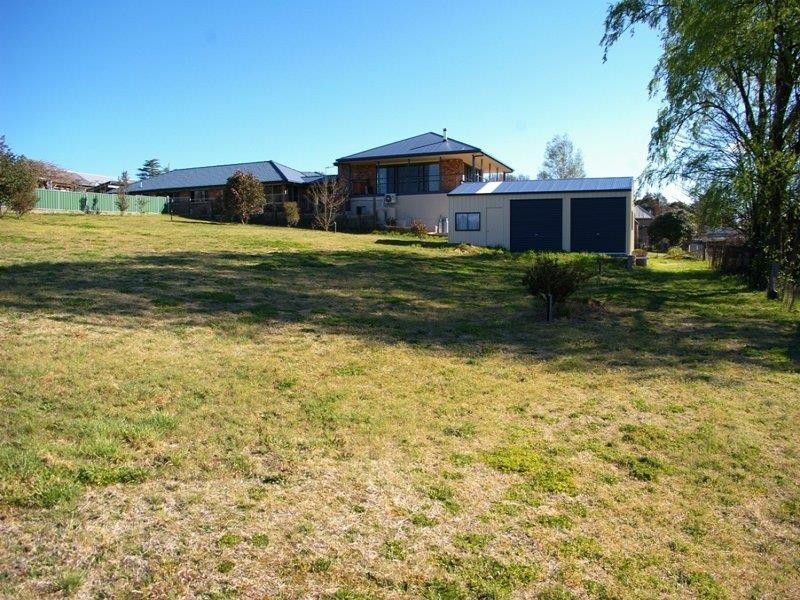 5A Bridge St, Uralla NSW 2358