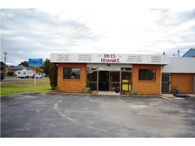 129 Bridge St, Uralla NSW 2358