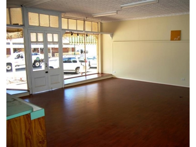 80 Bridge  St, Uralla NSW 2358