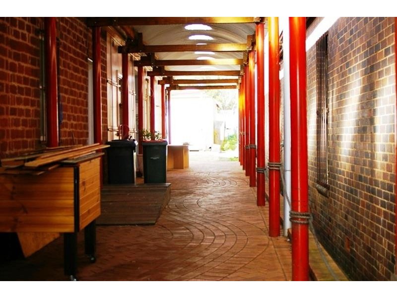 80 Bridge  St, Uralla NSW 2358