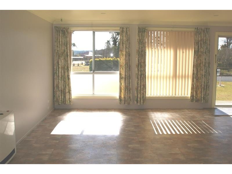 60 East Street, Uralla NSW 2358