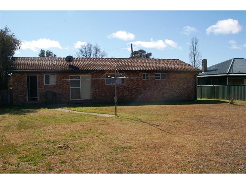60 East Street, Uralla NSW 2358