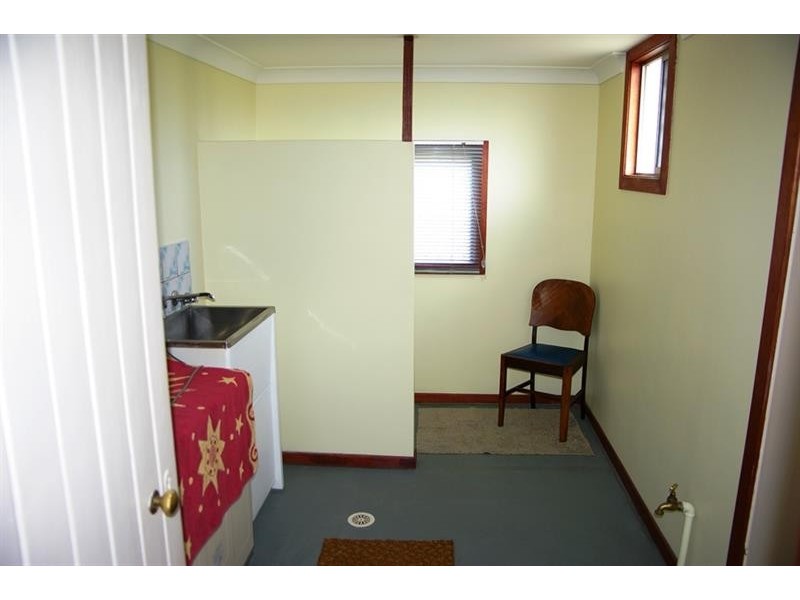 2 Dumaresq St, Uralla NSW 2358