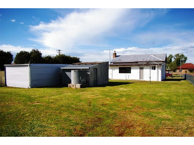 2 Dumaresq St, Uralla NSW 2358