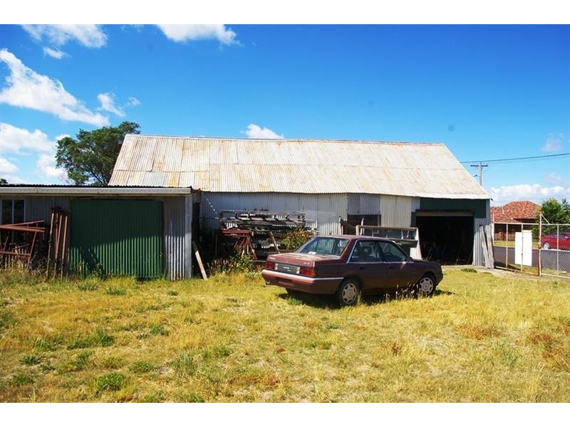 169 Bradley St, Guyra NSW 2365