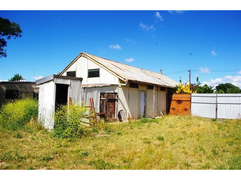 169 Bradley St, Guyra NSW 2365