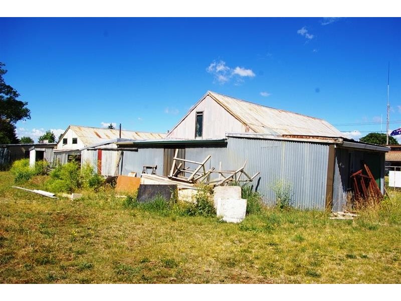 169 Bradley St, Guyra NSW 2365