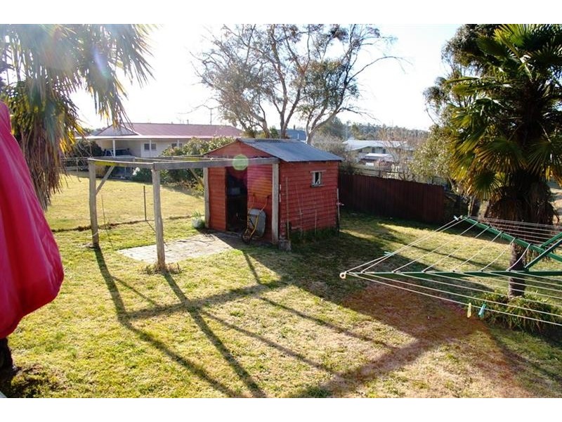 2 Mckenzie St, Uralla NSW 2358