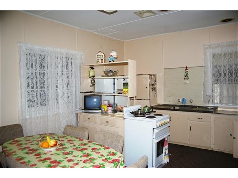 135 Bridge St, Uralla NSW 2358