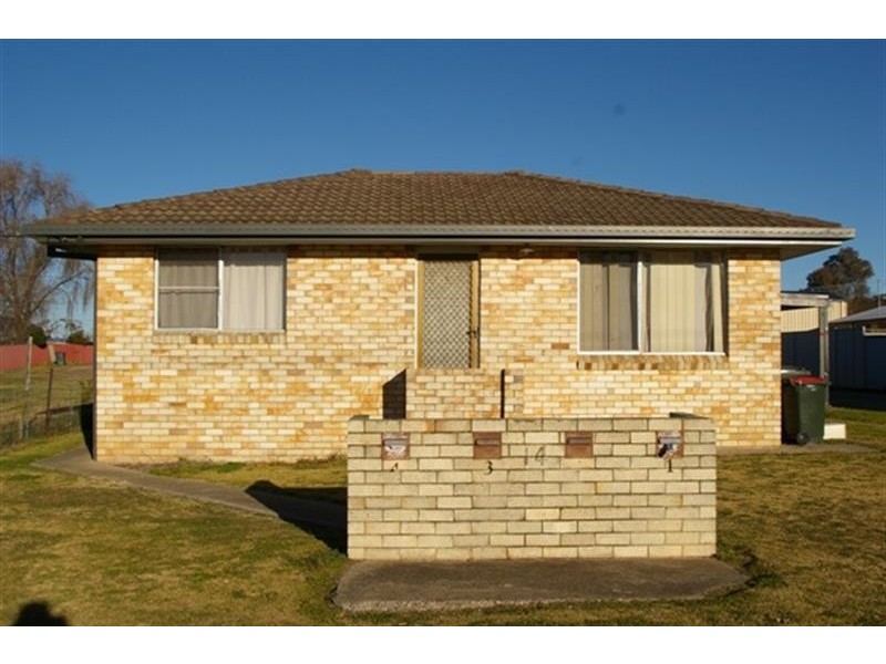 1/14 Hunter Place, Uralla NSW 2358