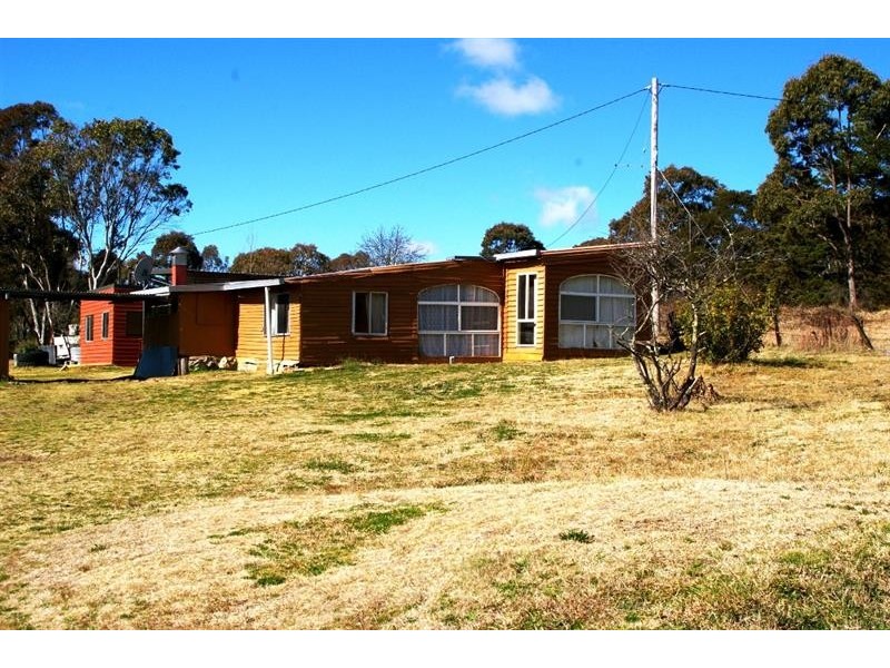 3 Mcdonalds Lane, Rocky River NSW 2358