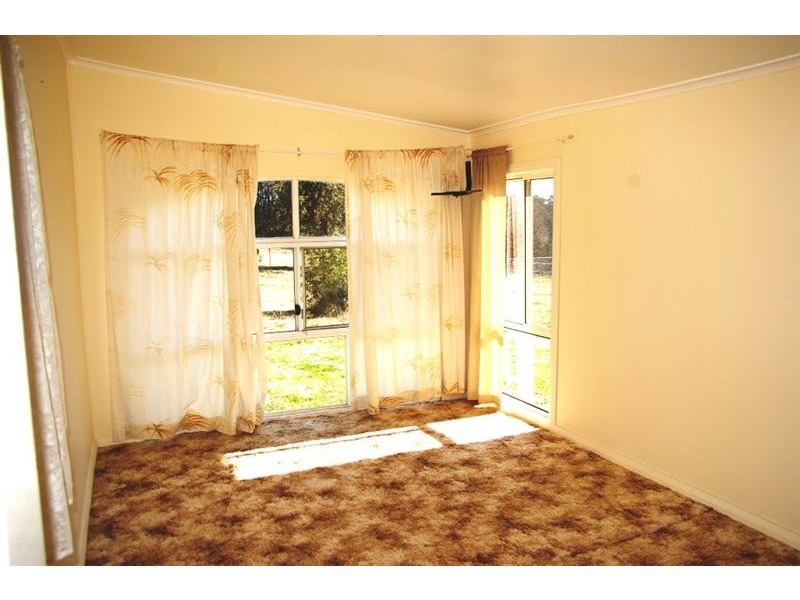 3 Mcdonalds Lane, Rocky River NSW 2358