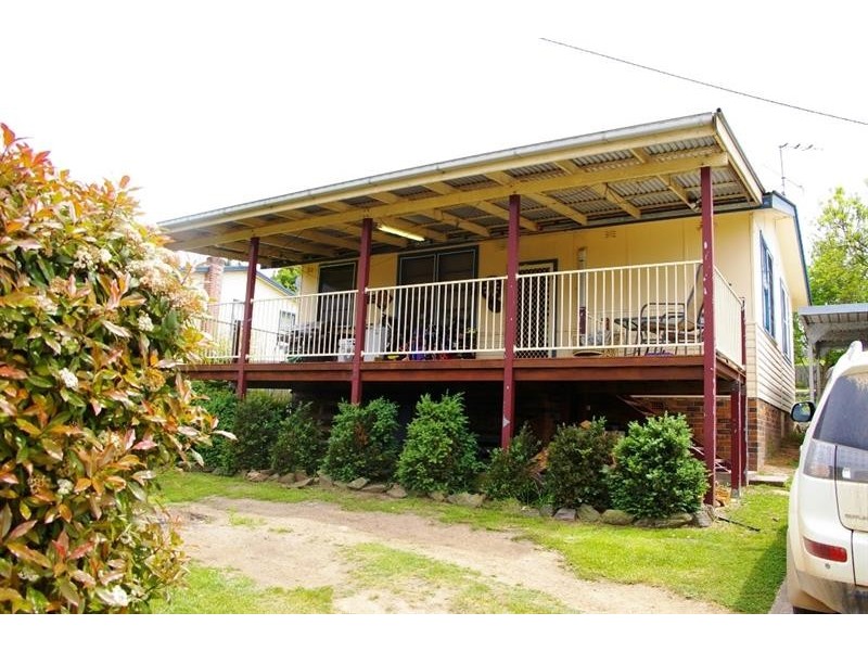 108W Apsley St, Walcha NSW 2354