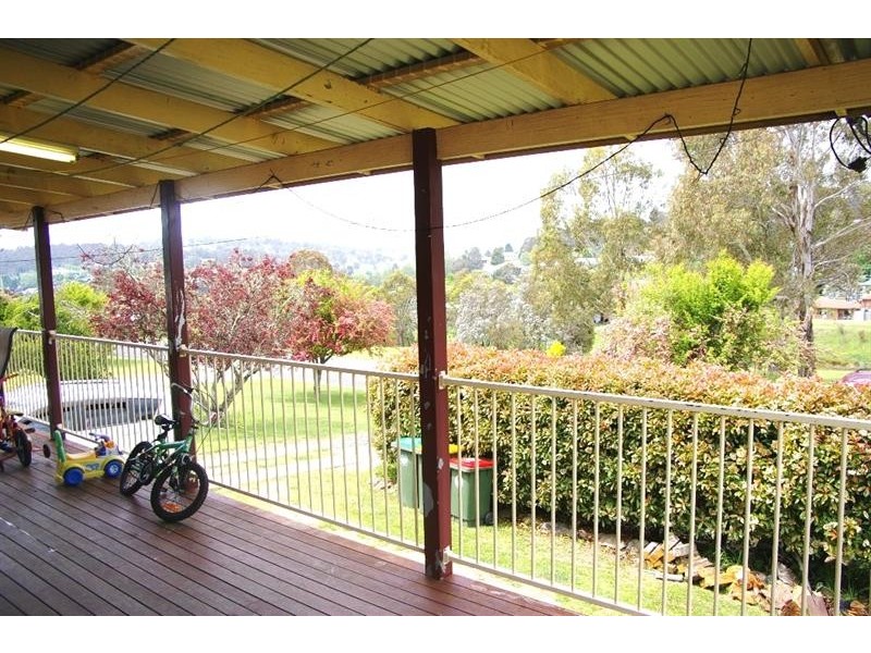 108W Apsley St, Walcha NSW 2354