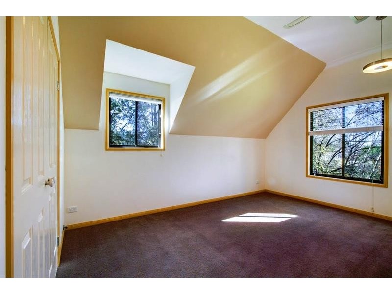 23 Rowan Ave, Uralla NSW 2358