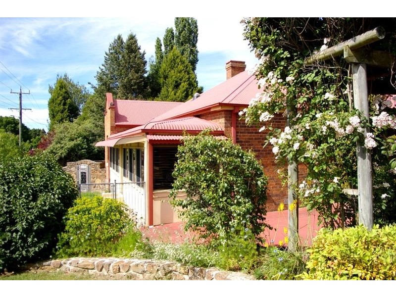 102S Derby St, Walcha NSW 2354