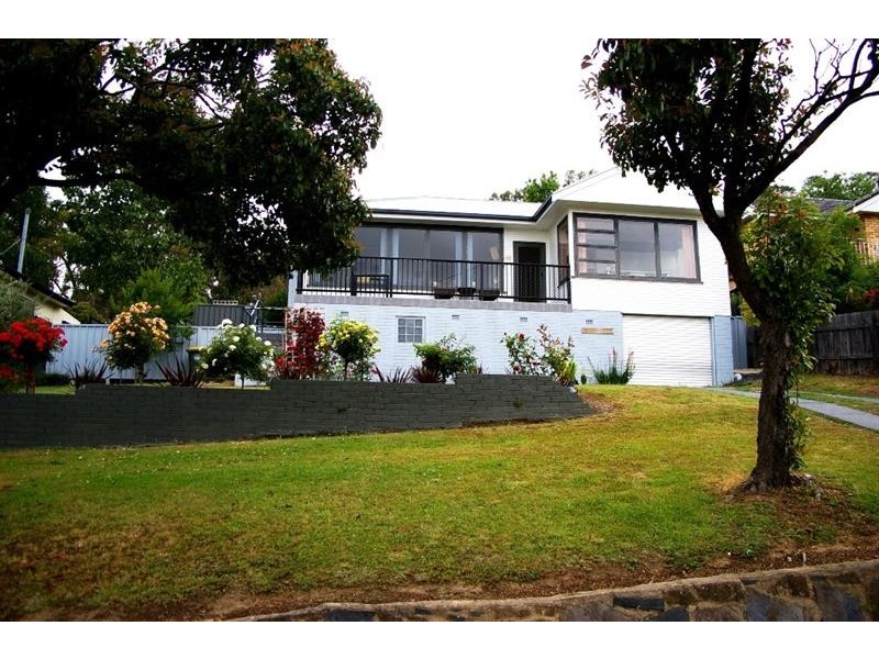 55W Memorial Avenue, Walcha NSW 2354