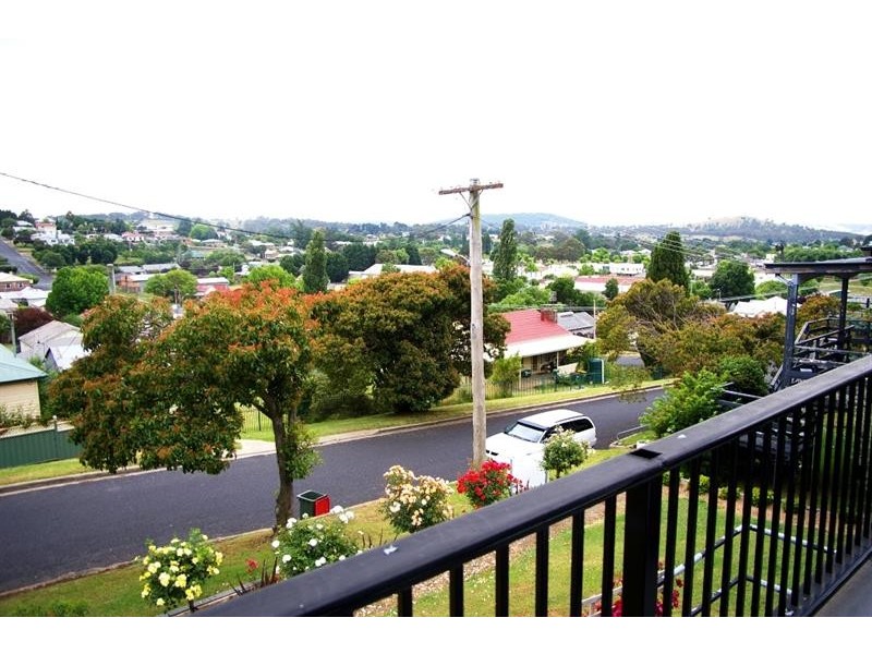 55W Memorial Avenue, Walcha NSW 2354