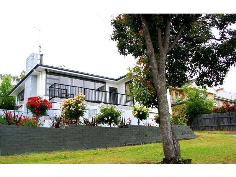 55W Memorial Avenue, Walcha NSW 2354