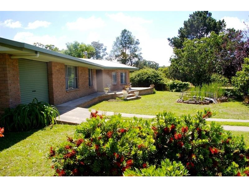 418 Thunderbolts Way, Uralla NSW 2358