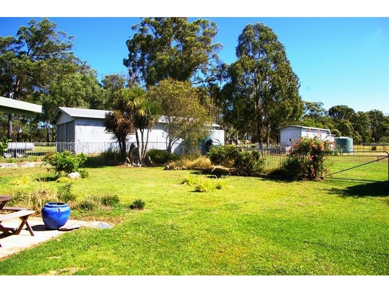418 Thunderbolts Way, Uralla NSW 2358