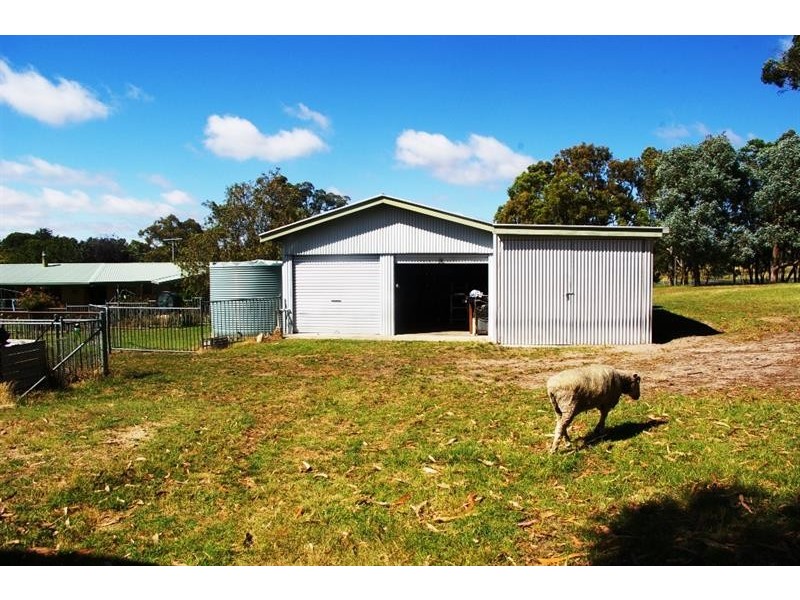 418 Thunderbolts Way, Uralla NSW 2358