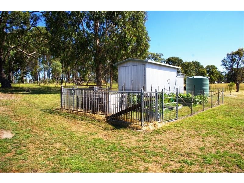 418 Thunderbolts Way, Uralla NSW 2358